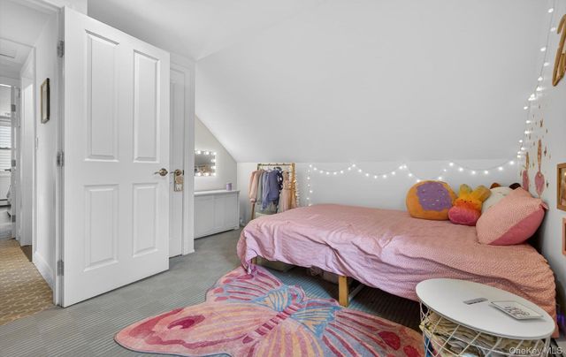 28 Harbor Road, Port Washington, NY 11050