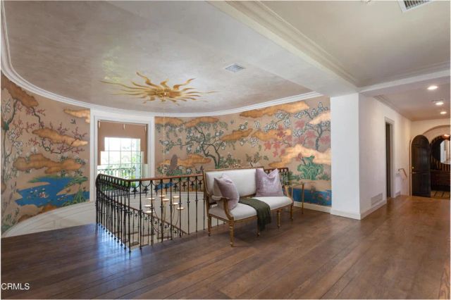 1220 Hillcrest Avenue, Pasadena, CA 91106