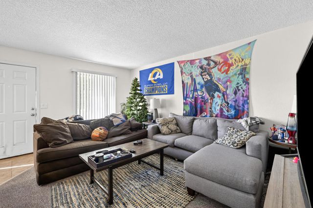 48314 Stewart Drive J2, Indio, CA 92201