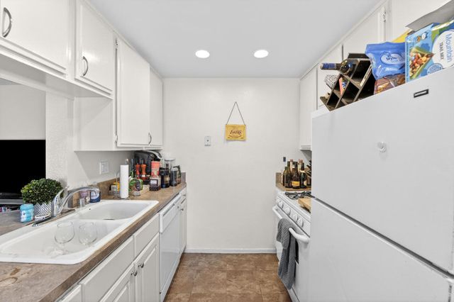 48314 Stewart Drive J2, Indio, CA 92201