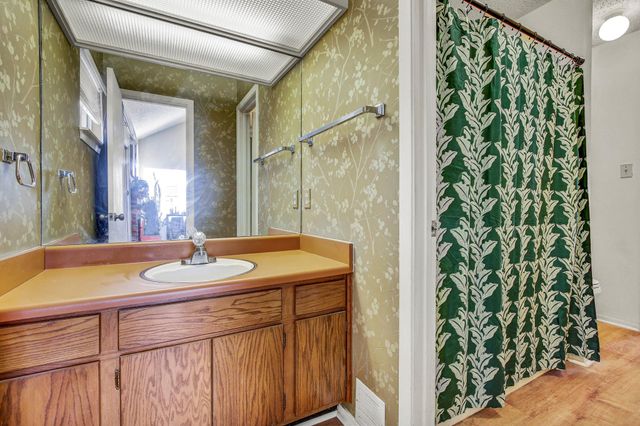 1515 W Braker LN A, Austin, TX 78758