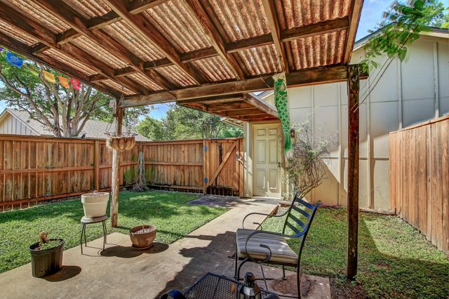 1515 W Braker LN A, Austin, TX 78758