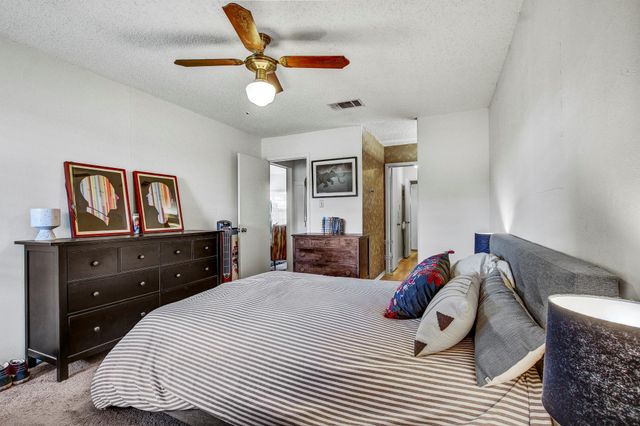 1515 W Braker LN A, Austin, TX 78758