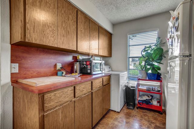 1515 W Braker LN A, Austin, TX 78758