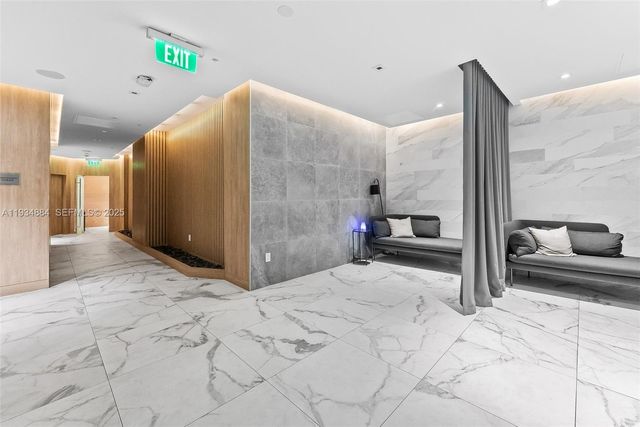 90 SW 3rd St 1410, Miami, FL 33130