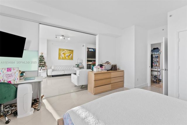 90 SW 3rd St 1410, Miami, FL 33130