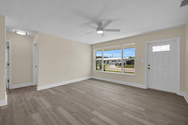19035 SE Southgate Drive, Jupiter, FL 33469