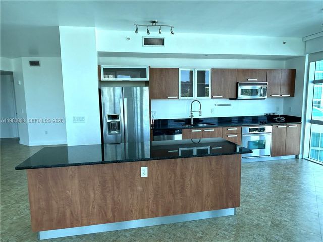 3131 NE 188 ST 2-601, Aventura, FL 33180