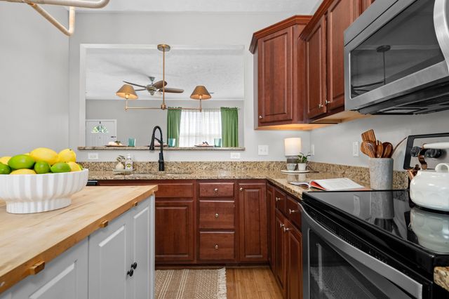 914 Spence Enclave Ct, Nashville, TN 37210
