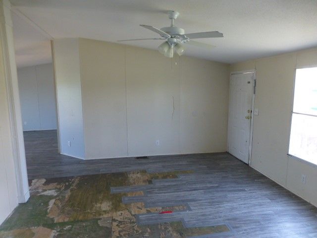 5712 Kentucky Street, Joshua, TX 76058