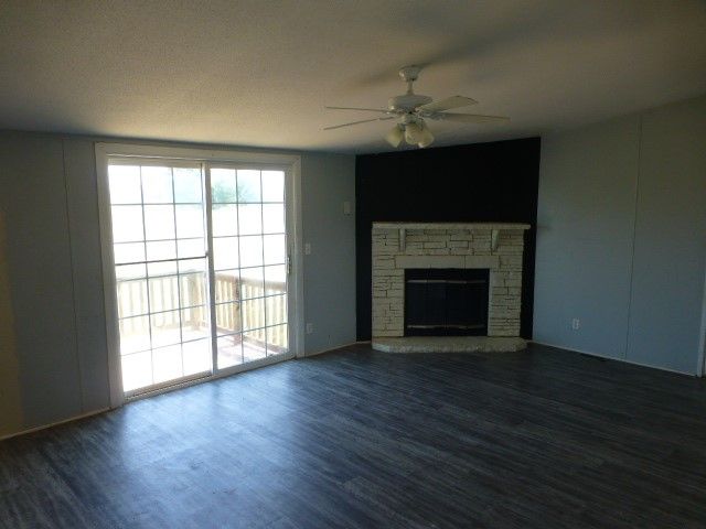 5712 Kentucky Street, Joshua, TX 76058