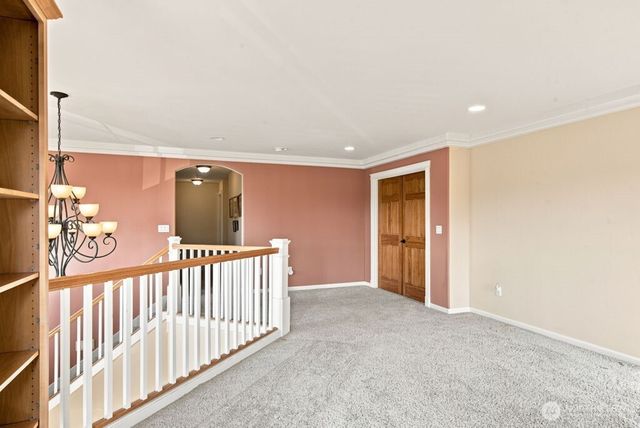 2413 12th Avenue NW, Puyallup, WA 98371