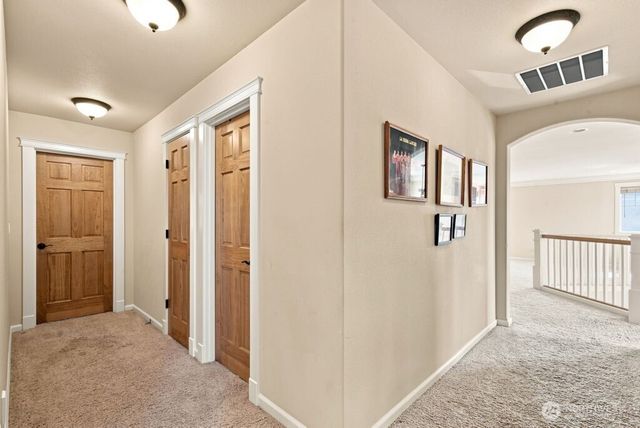 2413 12th Avenue NW, Puyallup, WA 98371