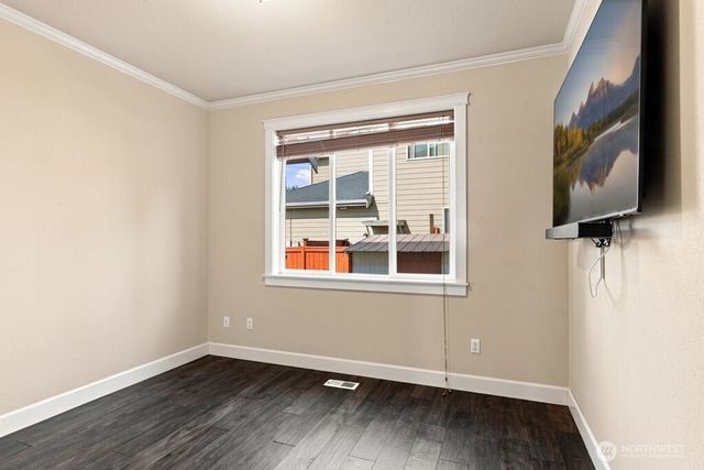 2413 12th Avenue NW, Puyallup, WA 98371