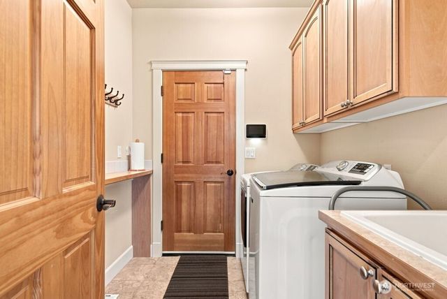 2413 12th Avenue NW, Puyallup, WA 98371