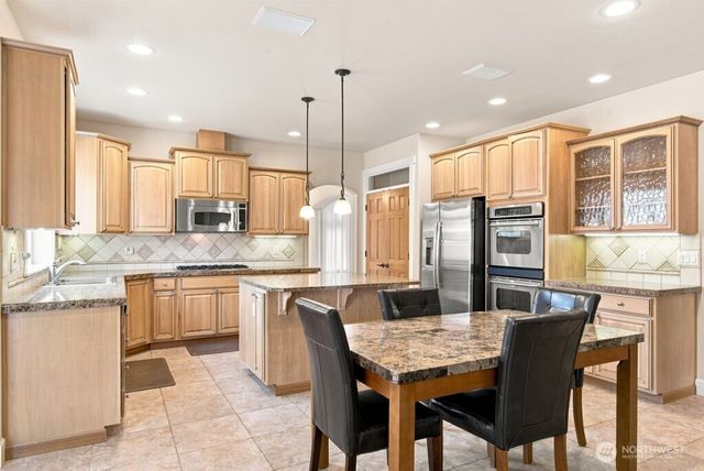 2413 12th Avenue NW, Puyallup, WA 98371