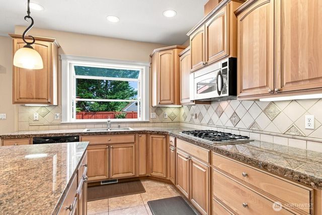 2413 12th Avenue NW, Puyallup, WA 98371