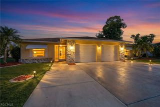 924 SE 24th AVE A, Cape Coral, FL 33990