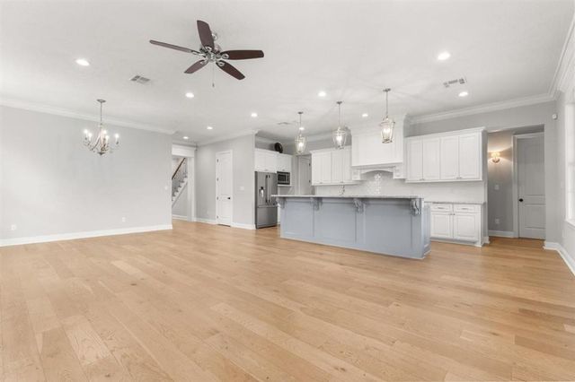 6511 White Oleander Circle W, Lake Charles, LA 70605