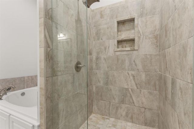 6511 White Oleander Circle W, Lake Charles, LA 70605