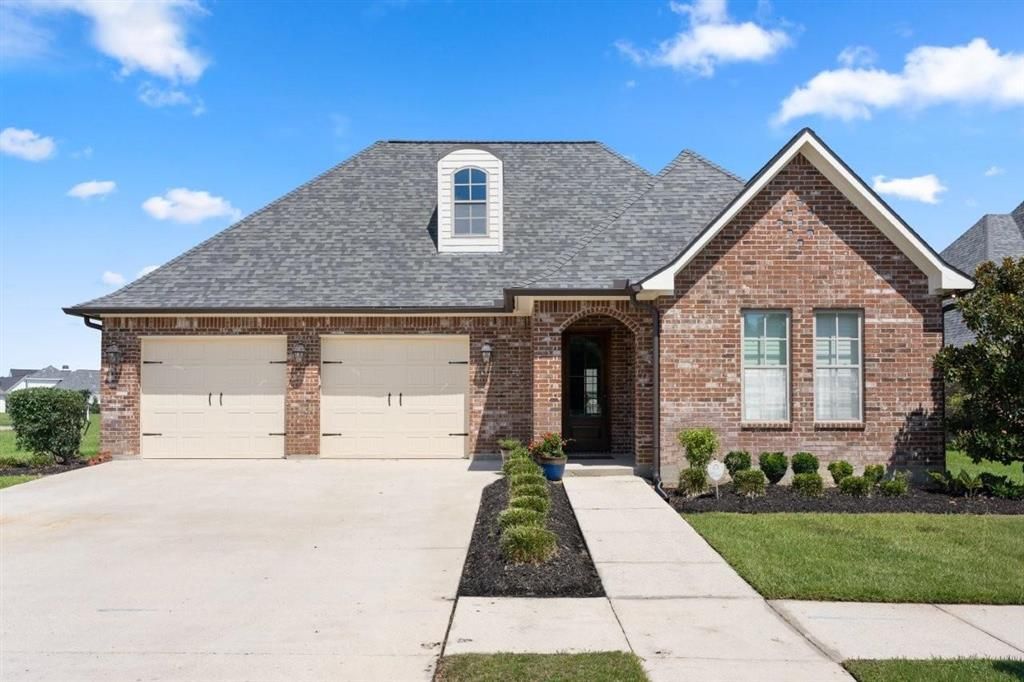 6511 White Oleander Circle W, Lake Charles, LA 70605