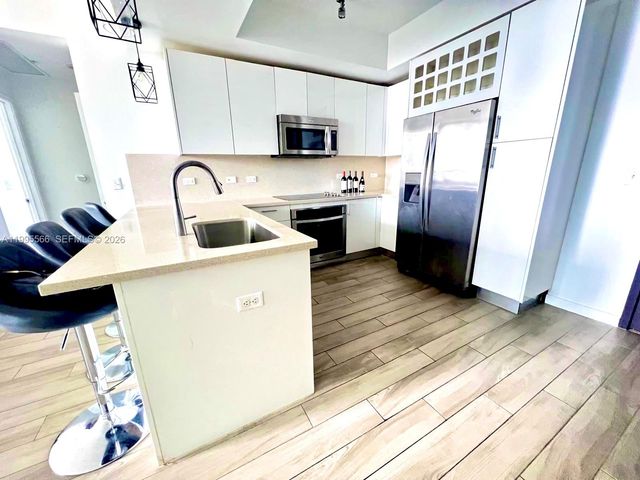 999 SW 1st Ave 1807, Miami, FL 33130