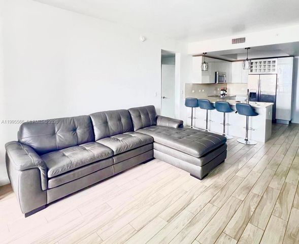 999 SW 1st Ave 1807, Miami, FL 33130