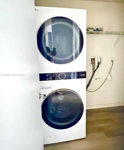 999 SW 1st Ave 1807, Miami, FL 33130