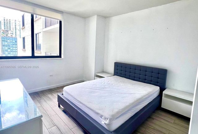 999 SW 1st Ave 1807, Miami, FL 33130