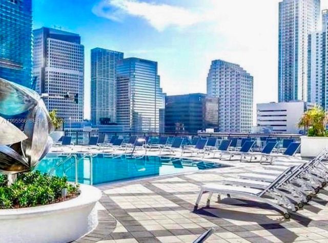 999 SW 1st Ave 1807, Miami, FL 33130