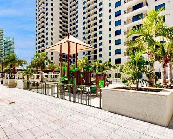 999 SW 1st Ave 1807, Miami, FL 33130