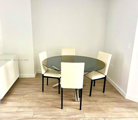 999 SW 1st Ave 1807, Miami, FL 33130