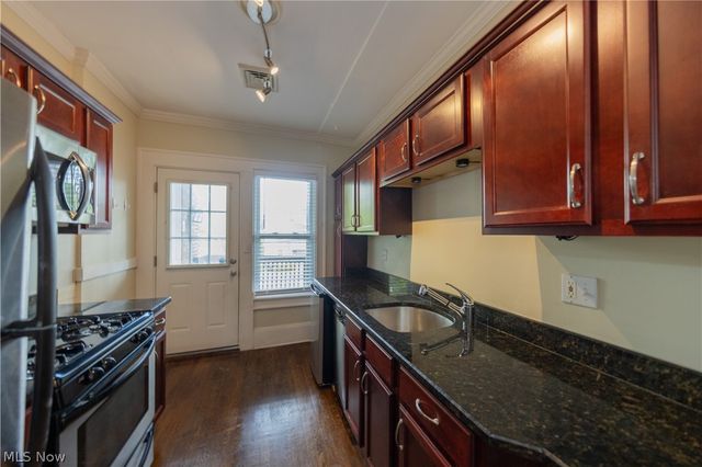 2634 Mayfield Road 4, Cleveland Heights, OH 44106