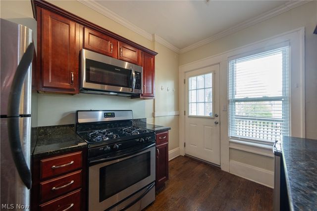 2634 Mayfield Road 4, Cleveland Heights, OH 44106