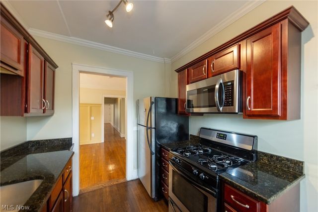 2634 Mayfield Road 4, Cleveland Heights, OH 44106