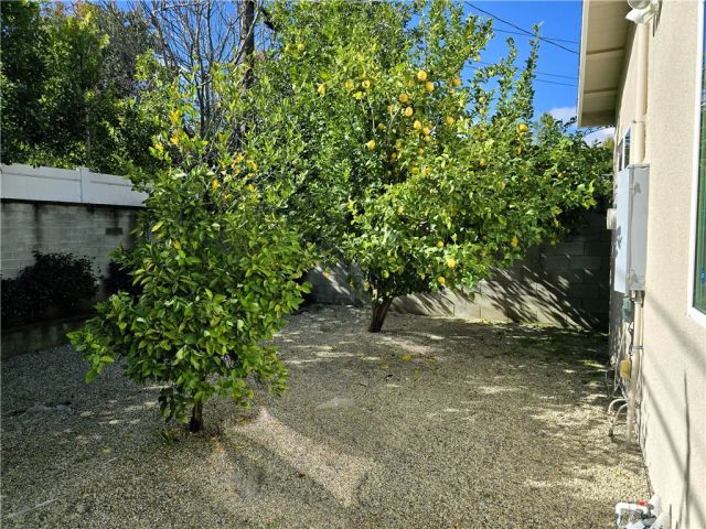 17840 Tarzana Street, Encino, CA 91316