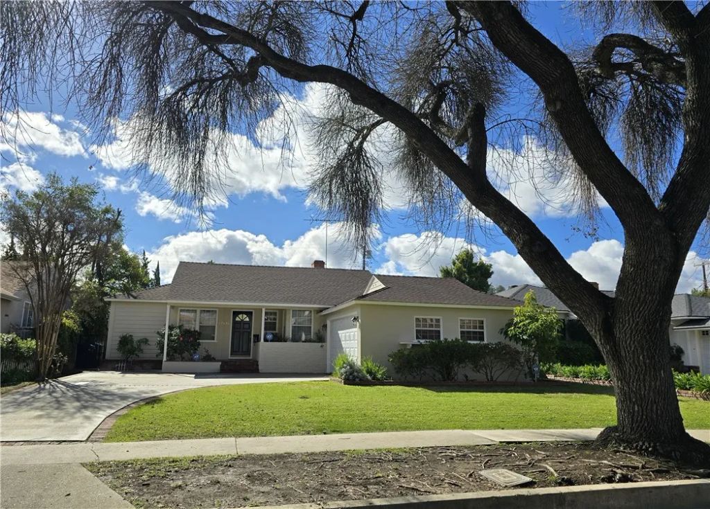 17840 Tarzana Street, Encino, CA 91316