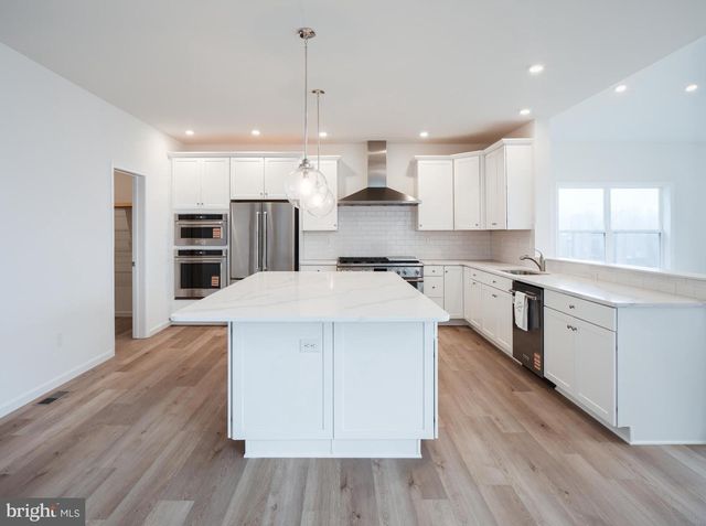 812 BUNNY LN, West Chester, PA 19382