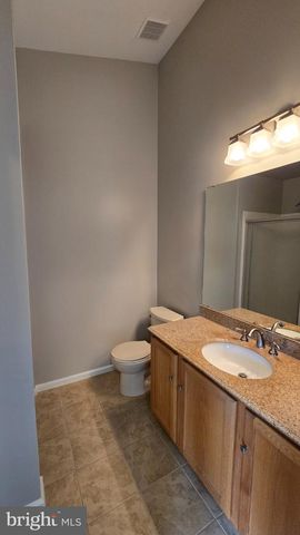 7044 ROGUE LN, Gainesville, VA 20155