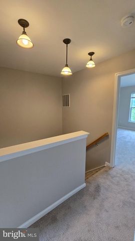 7044 ROGUE LN, Gainesville, VA 20155