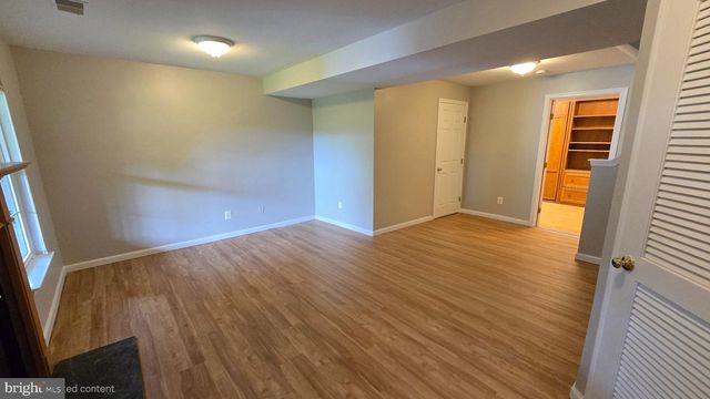 7044 ROGUE LN, Gainesville, VA 20155