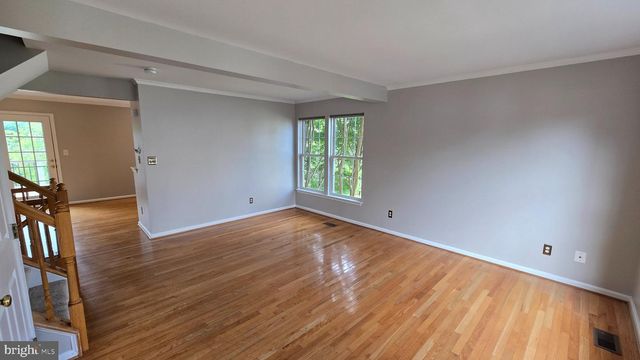 7044 ROGUE LN, Gainesville, VA 20155