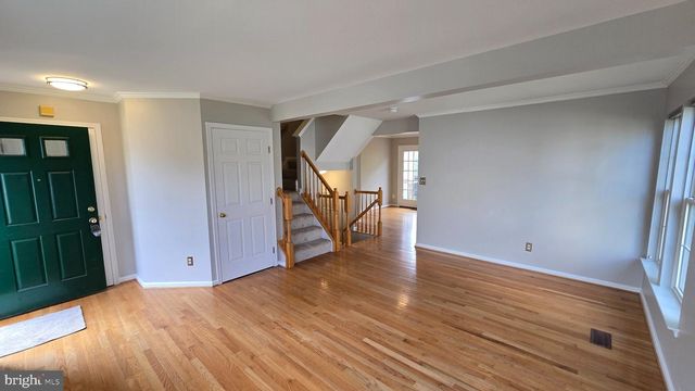 7044 ROGUE LN, Gainesville, VA 20155