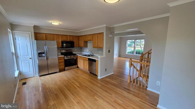 7044 ROGUE LN, Gainesville, VA 20155