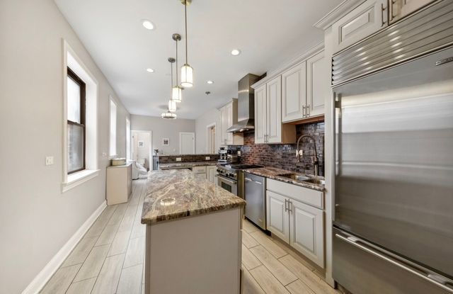 5054 S Woodlawn Avenue 3C, Chicago, IL 60615