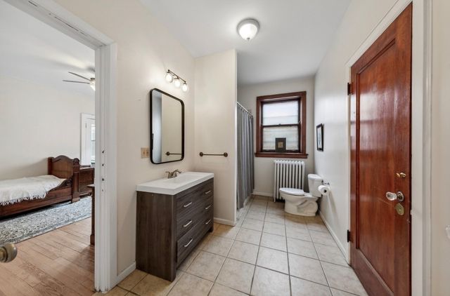 5054 S Woodlawn Avenue 3C, Chicago, IL 60615