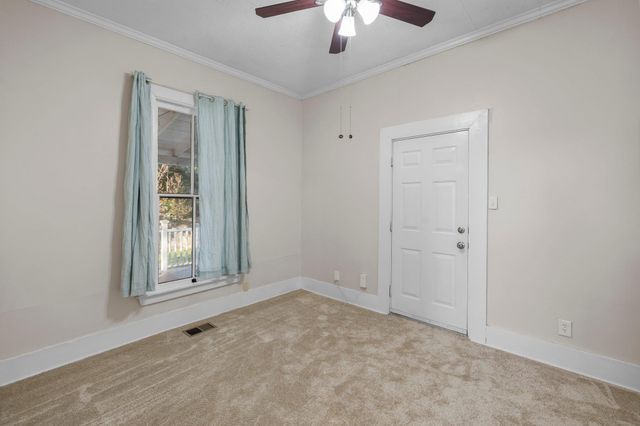 902 E 14th ST, Austin, TX 78702