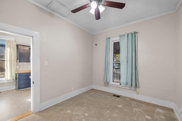 902 E 14th ST, Austin, TX 78702