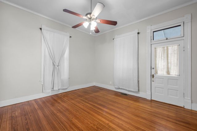 902 E 14th ST, Austin, TX 78702