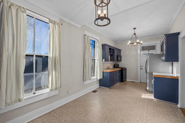 902 E 14th ST, Austin, TX 78702